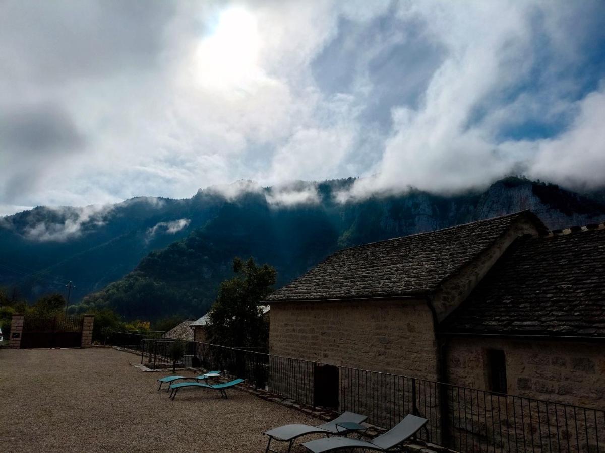 La Voutee 5 Epis Avec Bain Finlandais Prive Au Manoir Du Charme Gorges Du Tarn Bed & Breakfast Quezac  ภายนอก รูปภาพ