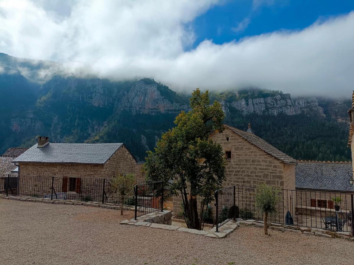 La Voutee 5 Epis Avec Bain Finlandais Prive Au Manoir Du Charme Gorges Du Tarn Bed & Breakfast Quezac  ภายนอก รูปภาพ