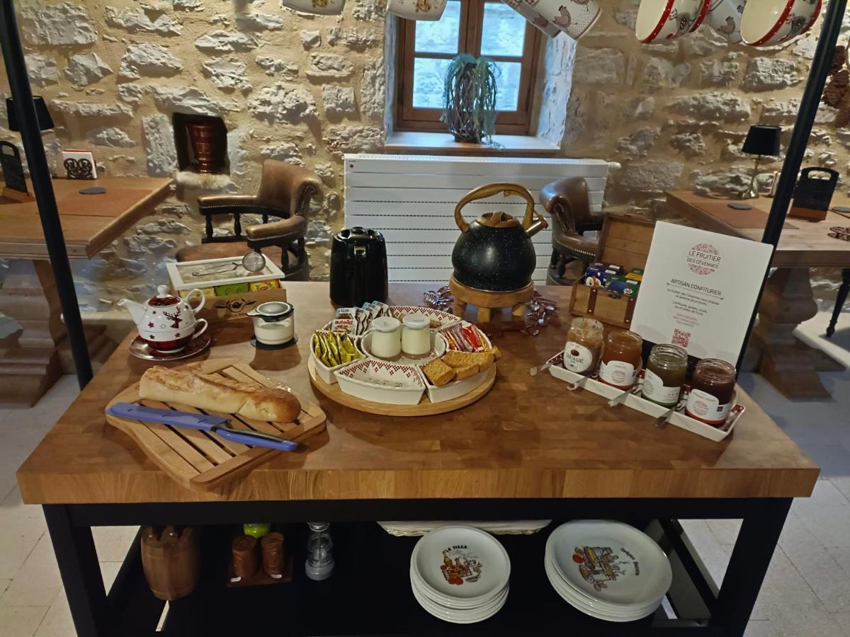 La Voutee 5 Epis Avec Bain Finlandais Prive Au Manoir Du Charme Gorges Du Tarn Bed & Breakfast Quezac  ภายนอก รูปภาพ